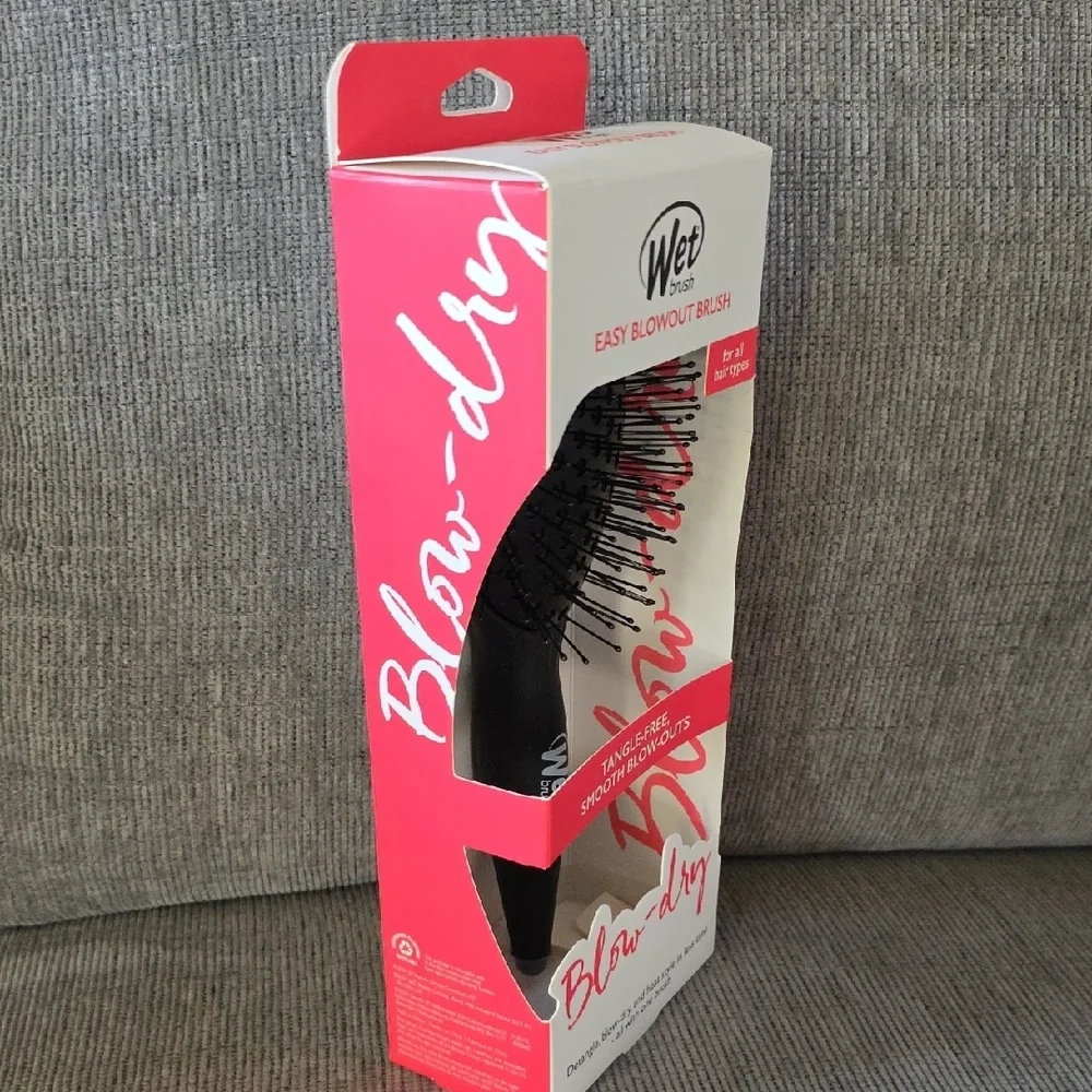 Wet Brush detangle blow